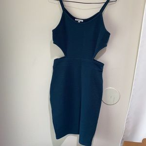 CHARLOTTE RUSSE hunter green side cut-out dress